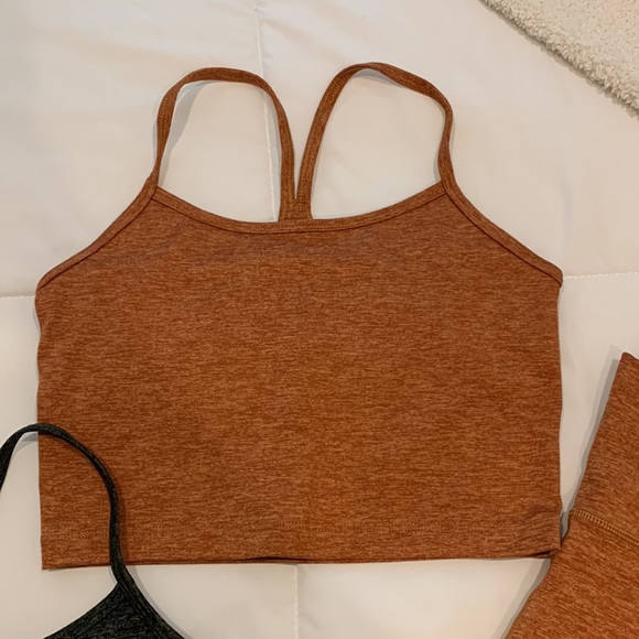 Aerie Workout Set with extra top - Picture 2 of 5